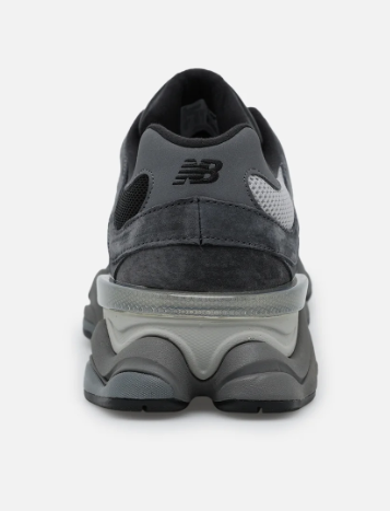 New Balance 9060 'Triple Black' | Chunky Lifestyle Sneaker