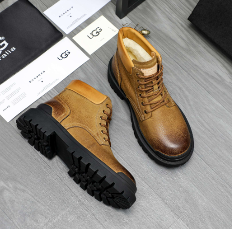 UGG Men's Tan Leather Shearling-Lined Lace-Up Boot