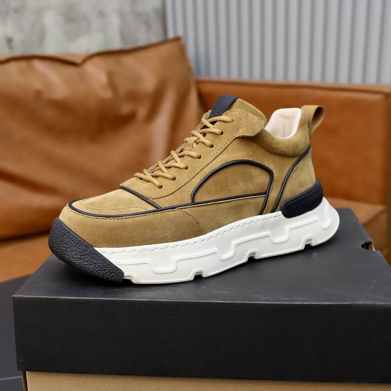 Men's Wheat Nubuck Low-Top Chunky Runner Sneaker